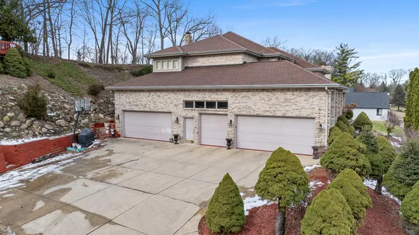 $1,149,000 | 1840 Lexington Boulevard, Jackson, MI 49201