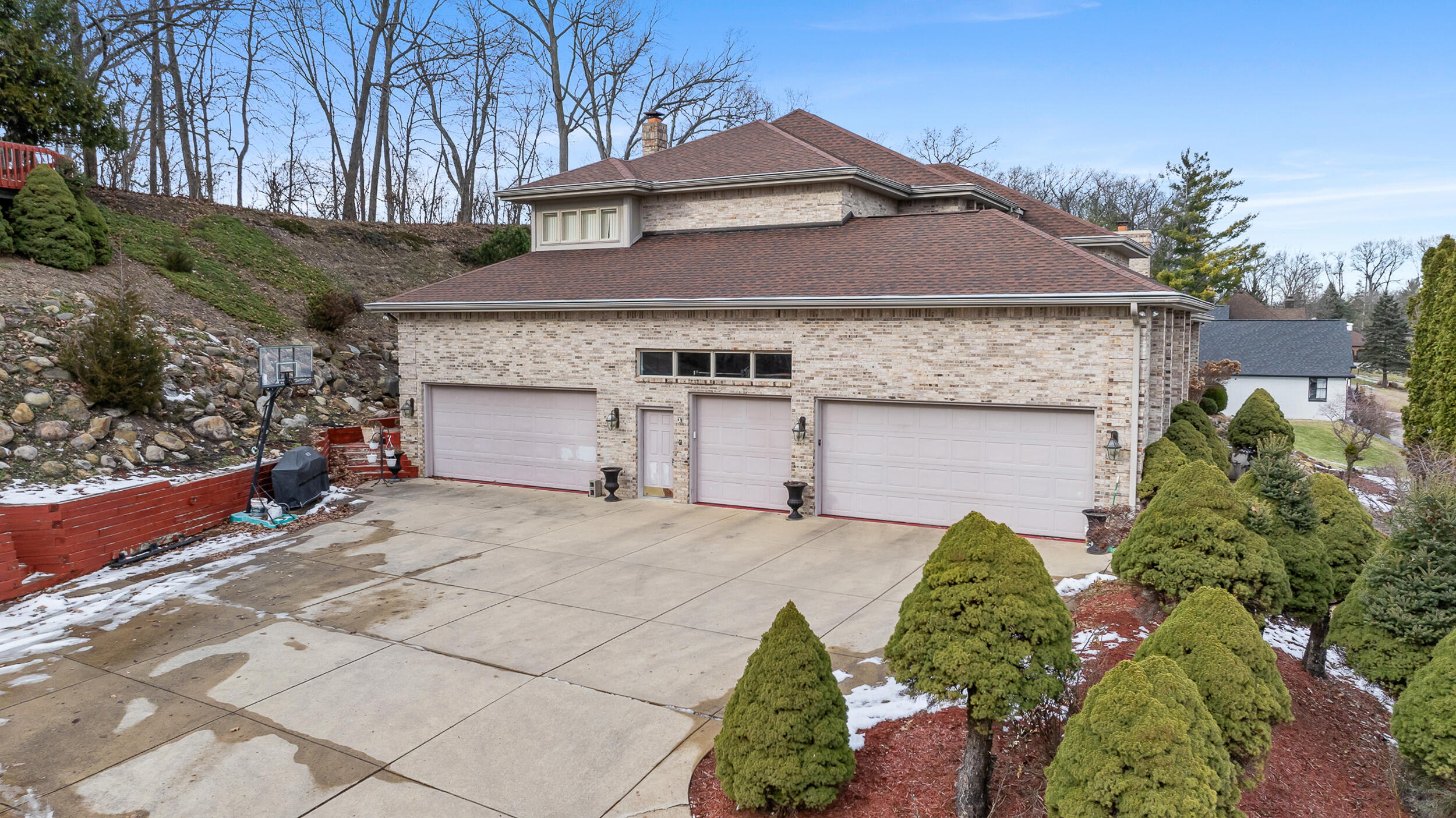 1840 Lexington Boulevard Jackson, MI 49201 - Photo 5 of 88 .