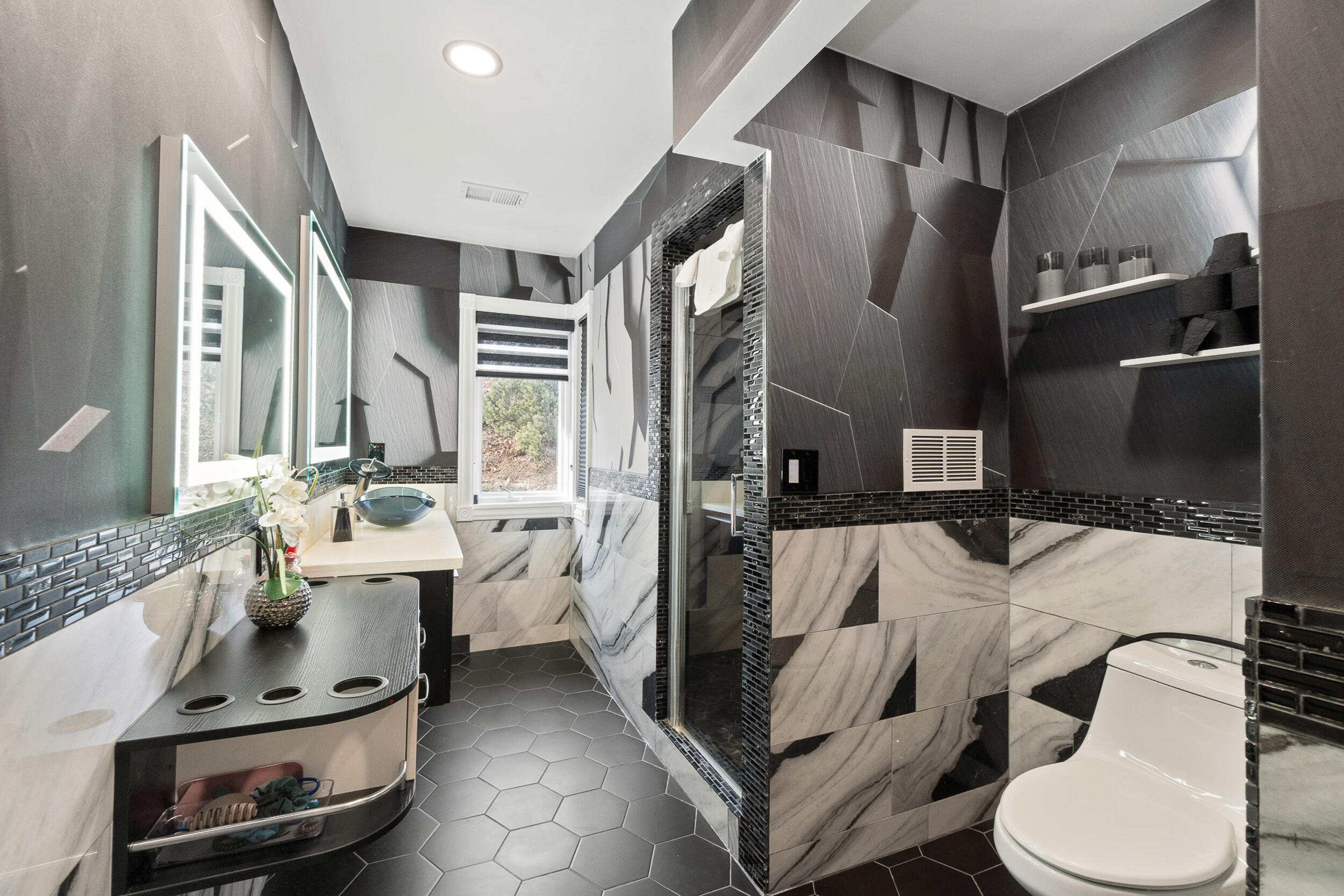 1840 Lexington Boulevard Jackson, MI 49201 - Photo 53 of 88 Second Bath