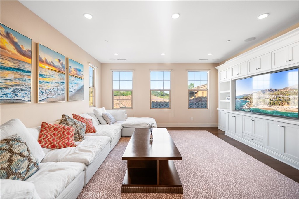 878 North Landa Way Brea, CA 92821 - Photo 37 of 59