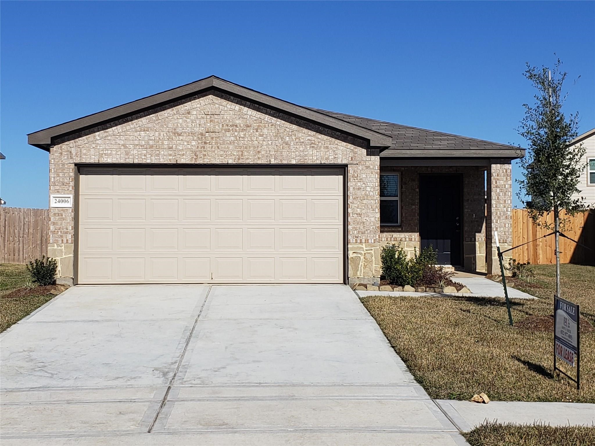 a front view of house with yard