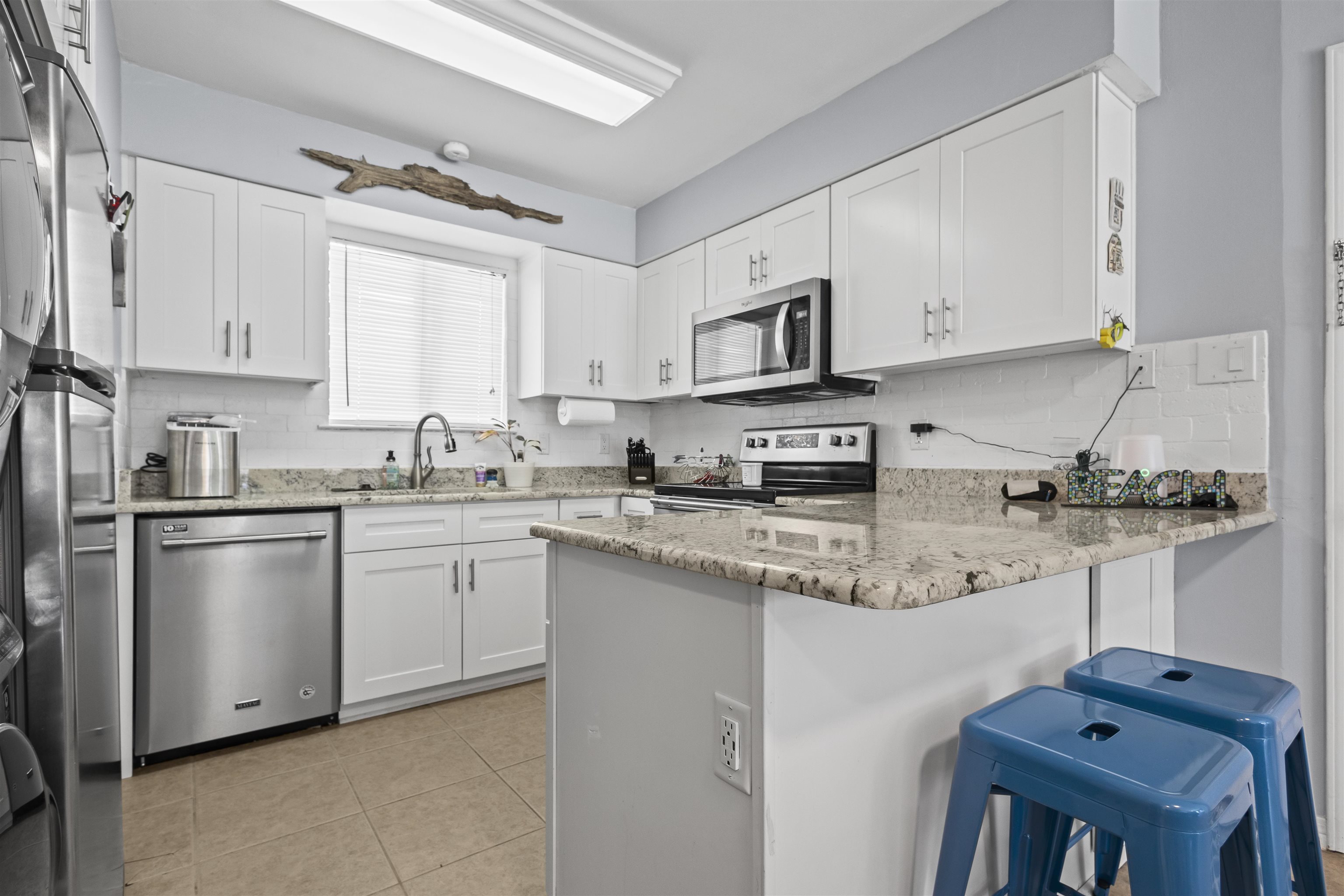 25925 -C Canal Road, Unit 207 Orange Beach, AL 36561 - Photo 20 of 42 Kitchen