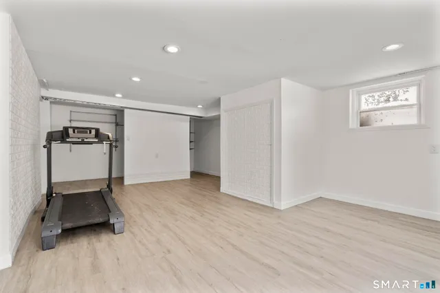 $4,000 | 5 Arden Road, Trumbull, CT 06611