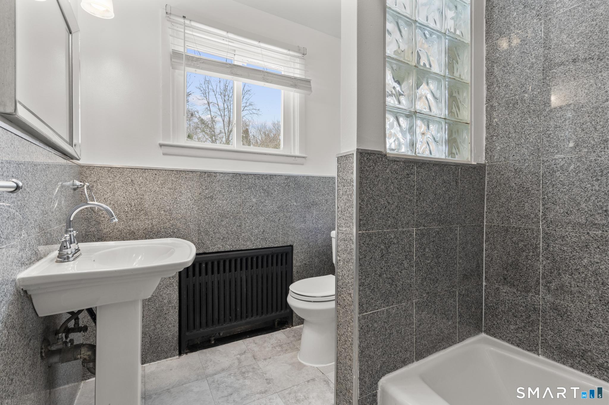 5 Arden Road Trumbull, CT 06611 - Photo 23 of 39