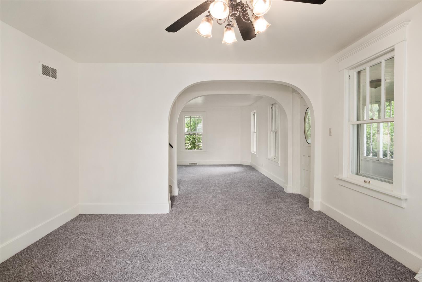 5N552 Hanson Road St. Charles, IL 60175 - Photo 9 of 29 Gallery Image 9