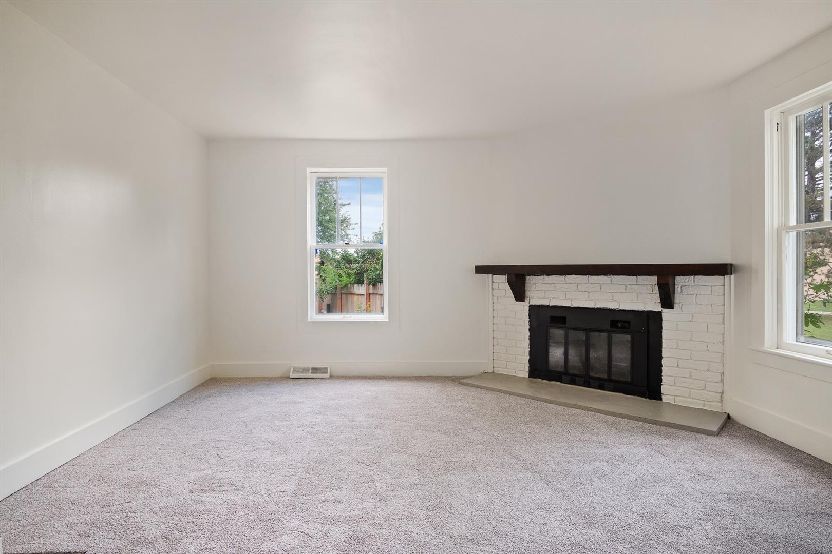5N552 Hanson Road St. Charles, IL 60175 - Photo 10 of 29 Gallery Image 10
