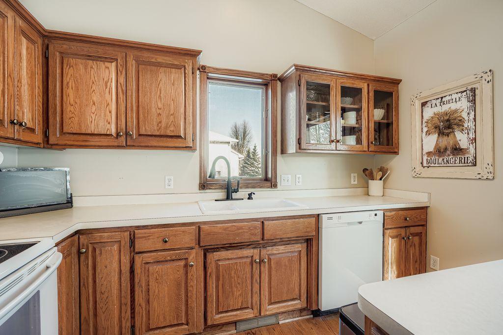 15473 Martin Street Northwest Andover, MN 55304 - Photo 14 of 58