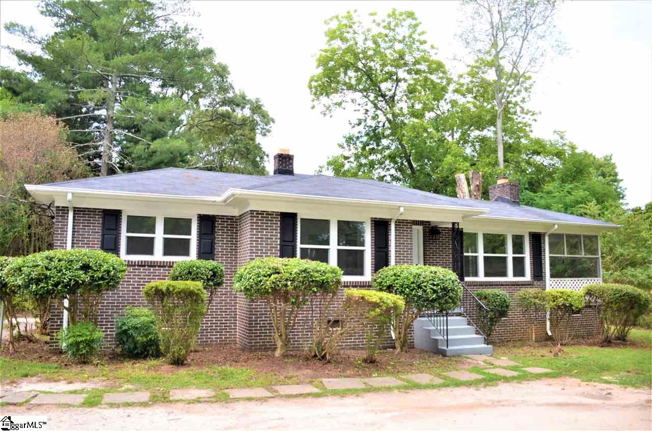 609 Pendleton Road Greenville, SC 29611 - Photo 2 of 26 Gallery Image 2