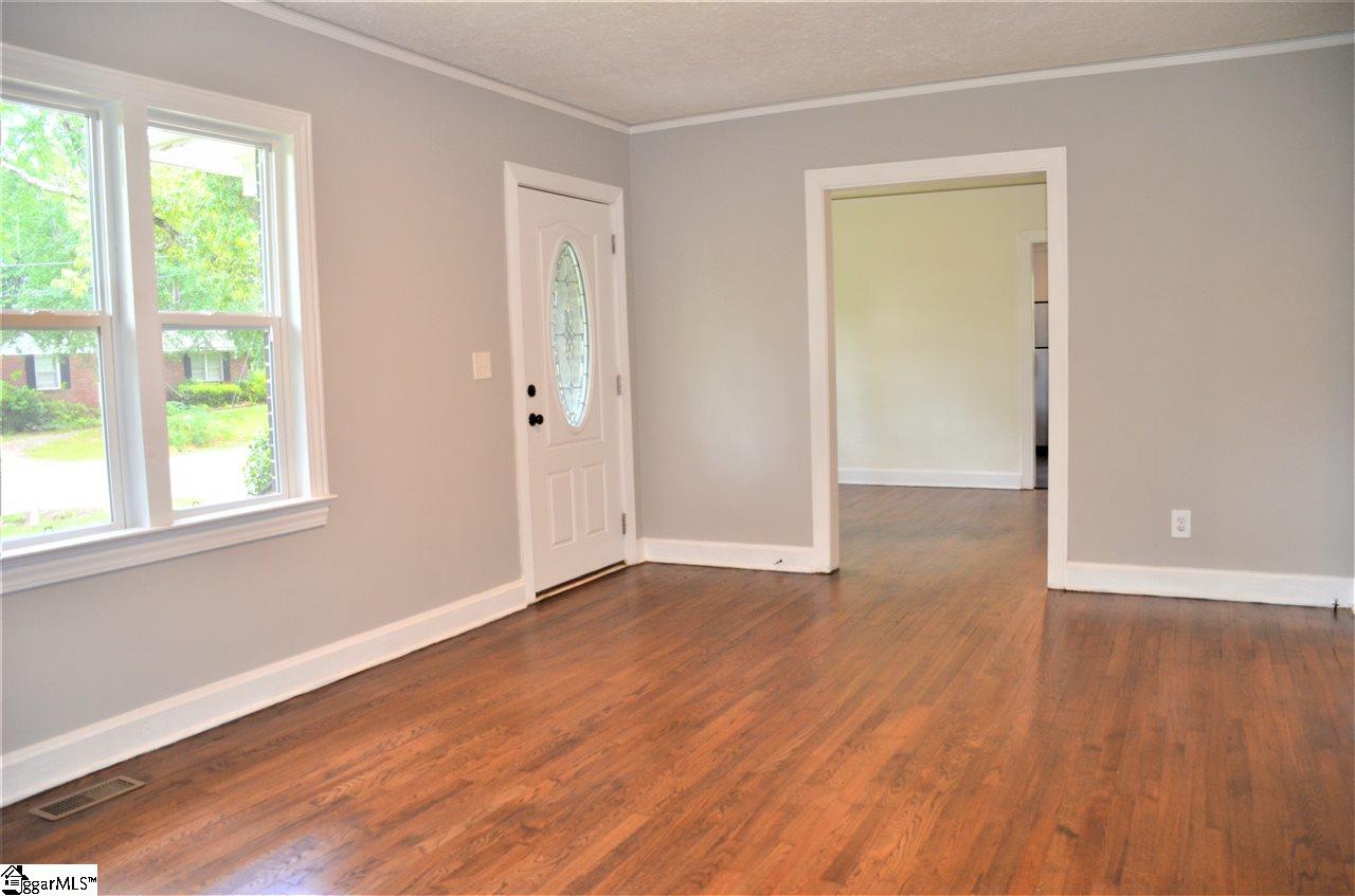 609 Pendleton Road Greenville, SC 29611 - Photo 11 of 26 Gallery Image 11