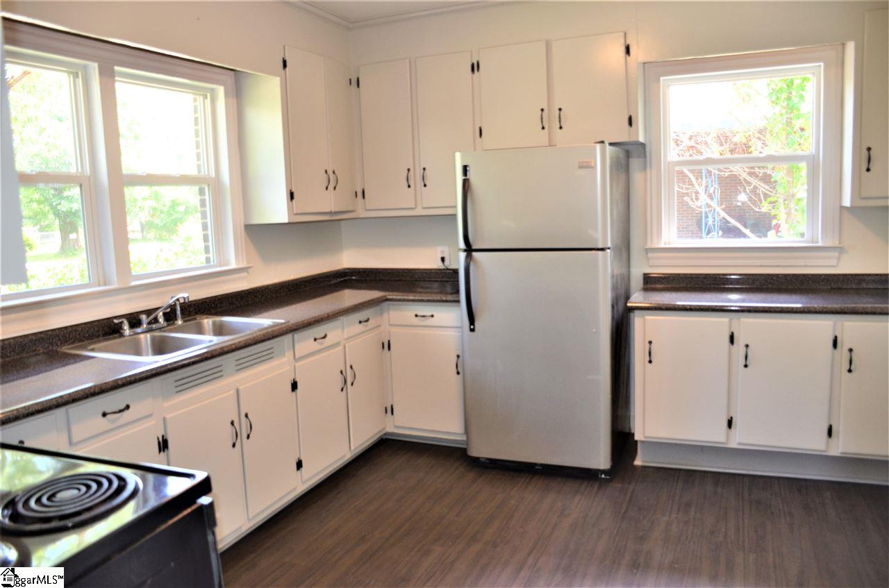 609 Pendleton Road Greenville, SC 29611 - Photo 16 of 26 Gallery Image 16