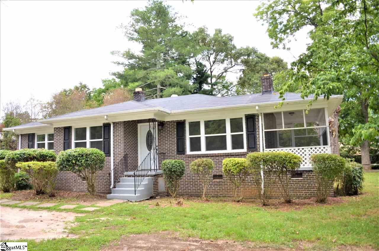 609 Pendleton Road Greenville, SC 29611 - Photo 3 of 26 Gallery Image 3
