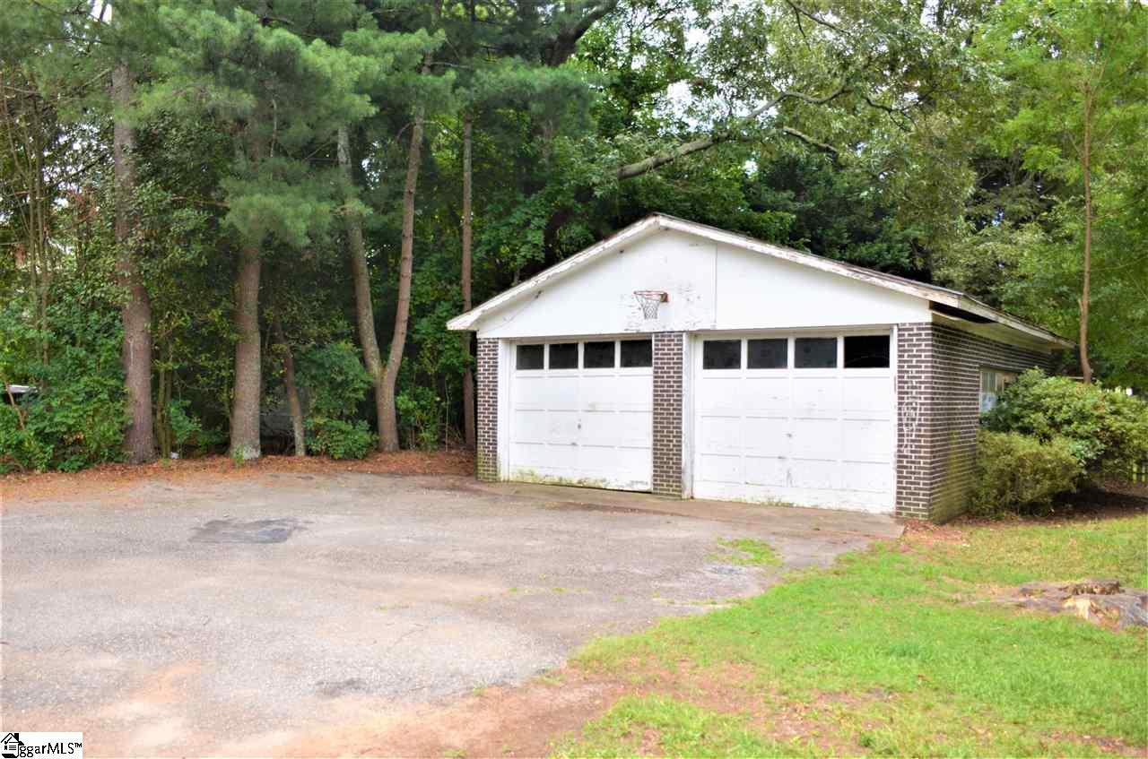 609 Pendleton Road Greenville, SC 29611 - Photo 5 of 26 Gallery Image 5