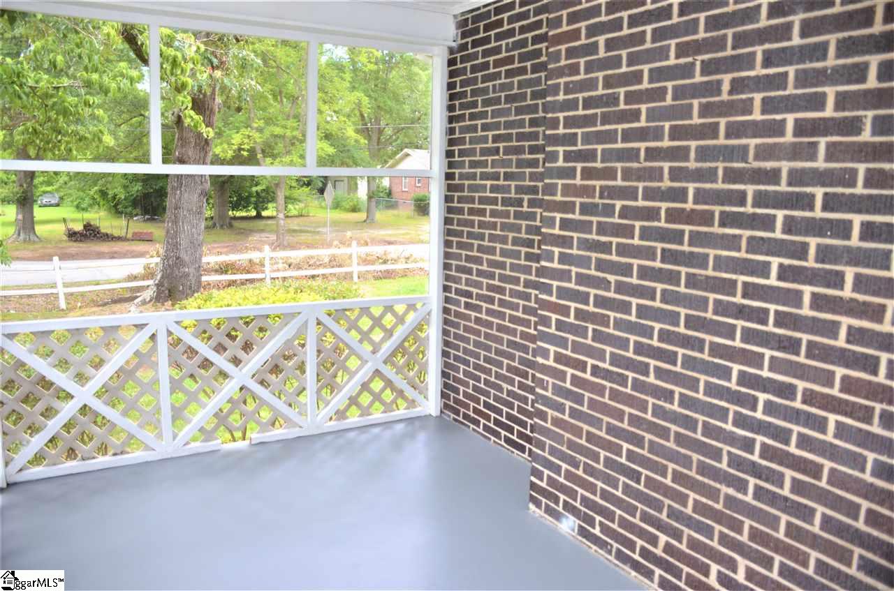 609 Pendleton Road Greenville, SC 29611 - Photo 9 of 26 Gallery Image 9