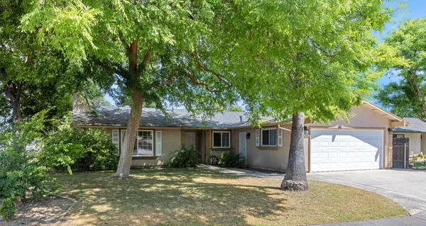 $379,000 | 1607 Ashlan Avenue, Clovis, CA 93611