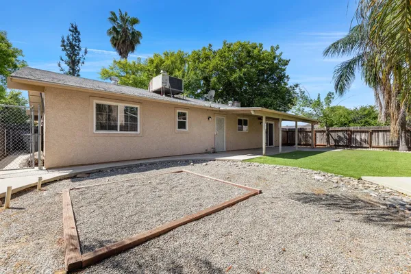 $379,000 | 1607 Ashlan Avenue, Clovis, CA 93611