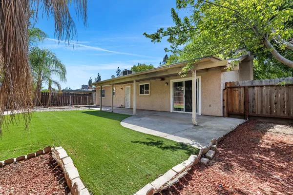 $379,000 | 1607 Ashlan Avenue, Clovis, CA 93611