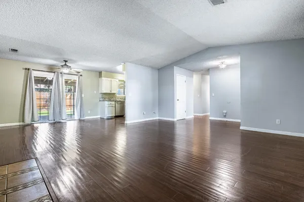 $379,000 | 1607 Ashlan Avenue, Clovis, CA 93611