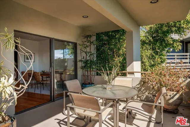 $2,095,000 | 1358 Killarney Avenue, Los Angeles, CA 90065