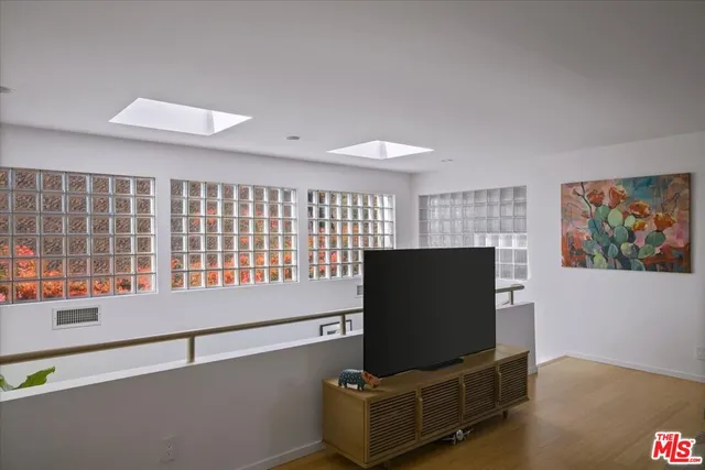 $2,095,000 | 1358 Killarney Avenue, Los Angeles, CA 90065