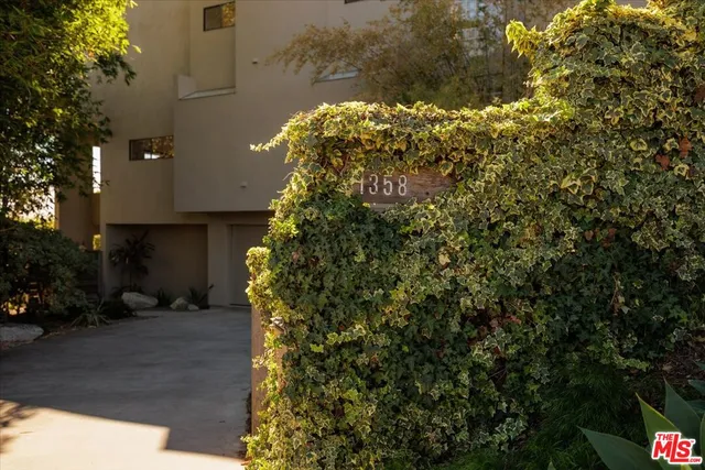 $2,095,000 | 1358 Killarney Avenue, Los Angeles, CA 90065