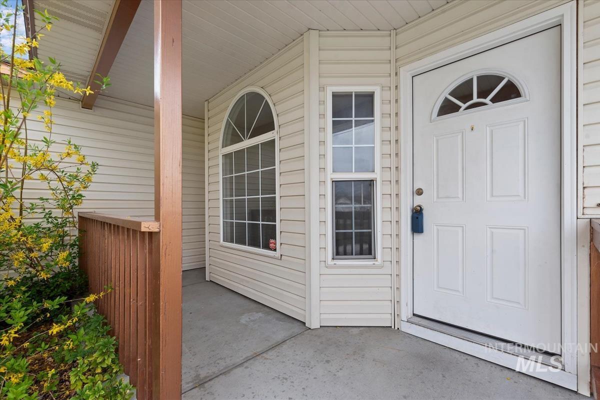 721 Valley Street Middleton, ID 83644 - Photo 2 of 40