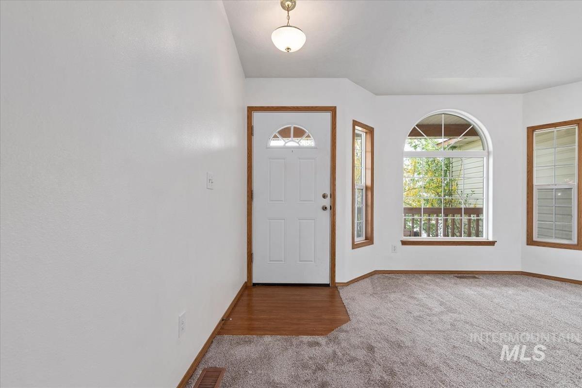 721 Valley Street Middleton, ID 83644 - Photo 3 of 40