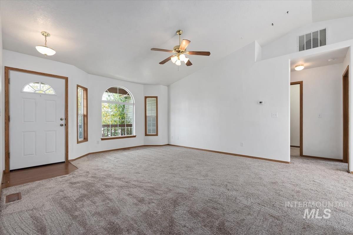 721 Valley Street Middleton, ID 83644 - Photo 5 of 40