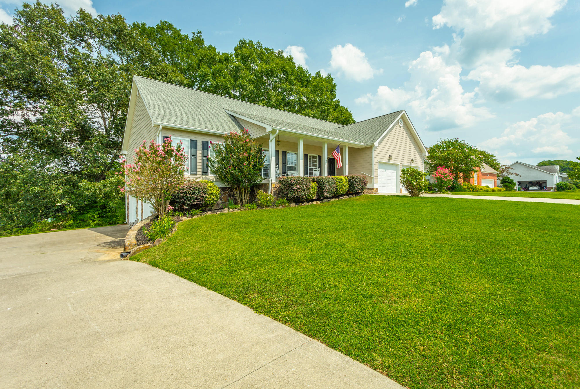 100 Raleigh Drive LaFayette, GA 30728 - Photo 3 of 41 100 Raleigh Dr. HD-6