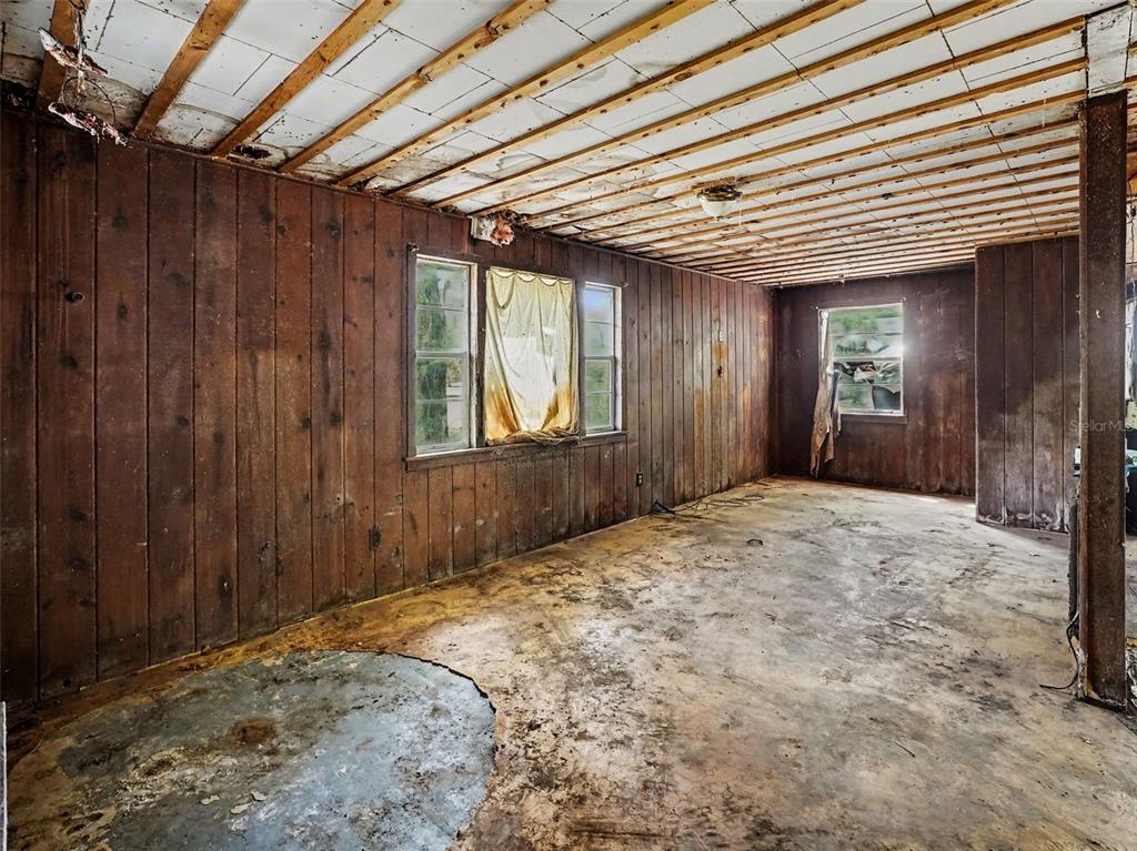 25628 Fishermans Road Paisley, FL 32767 - Photo 7 of 18
