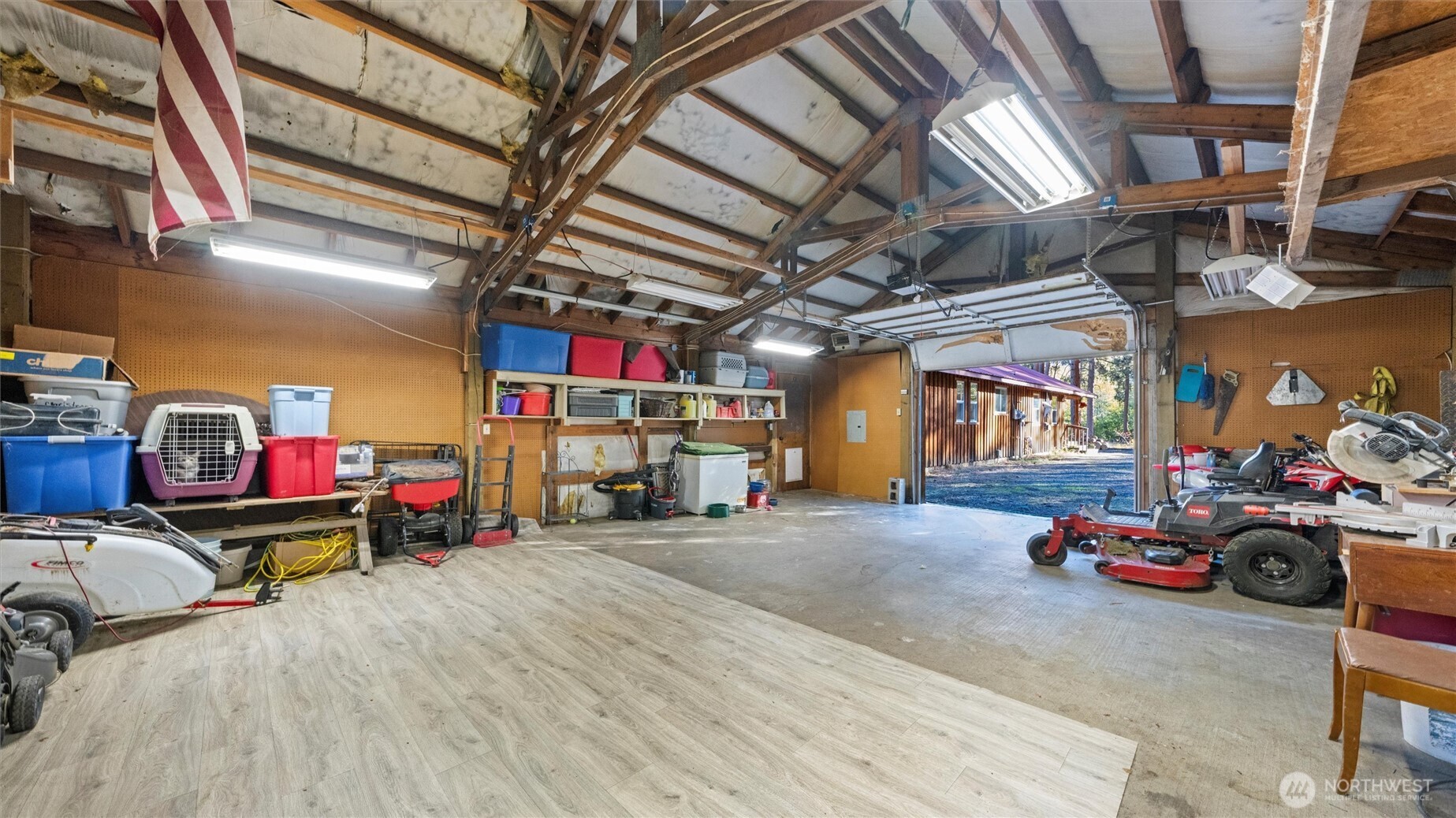 106 Wolf Ridge Lane Dayton, WA 99328 - Photo 27 of 40 a view of parking garage with cars