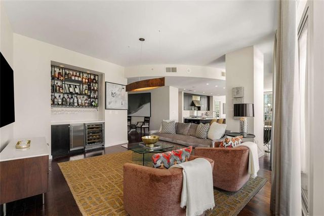 $1,279,000 | 3325 Piedmont Road Northeast, Unit 2006, Atlanta, GA 30305