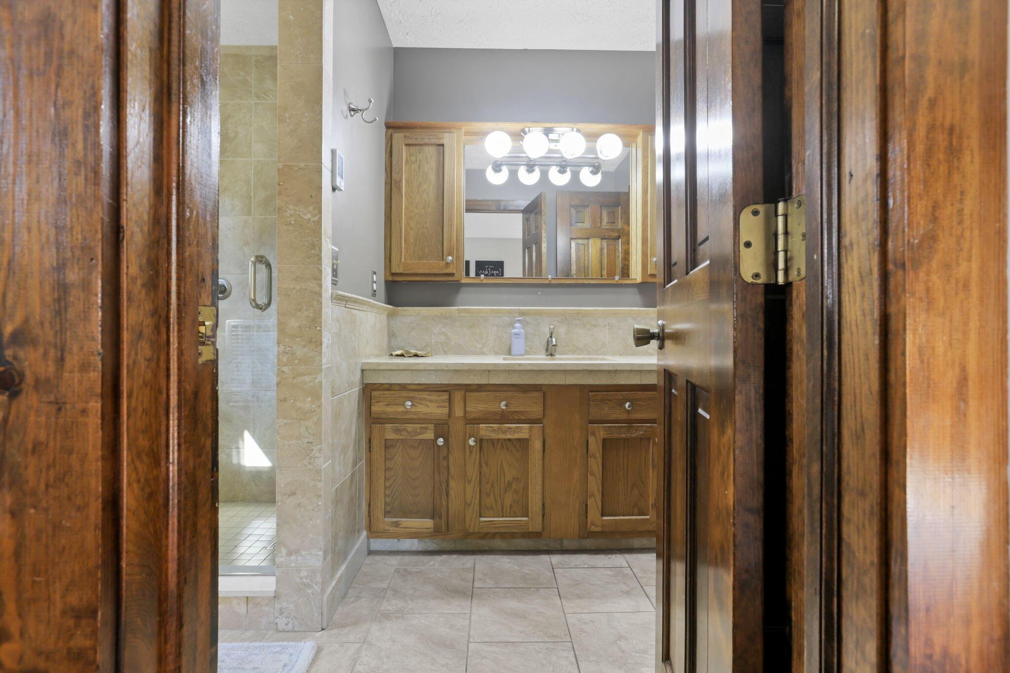 10944 Wilson Road Utica, OH 43080 - Photo 31 of 81 Owners On Suite