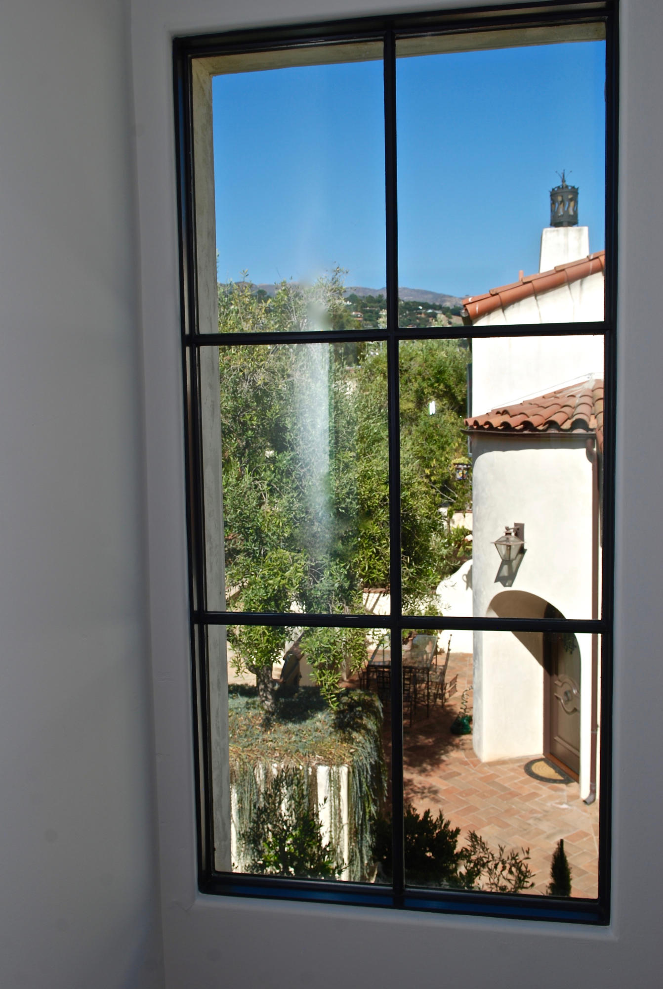 1011 Rinconada Road, Unit E Santa Barbara, CA 93101 - Photo 17 of 48 View stairway window