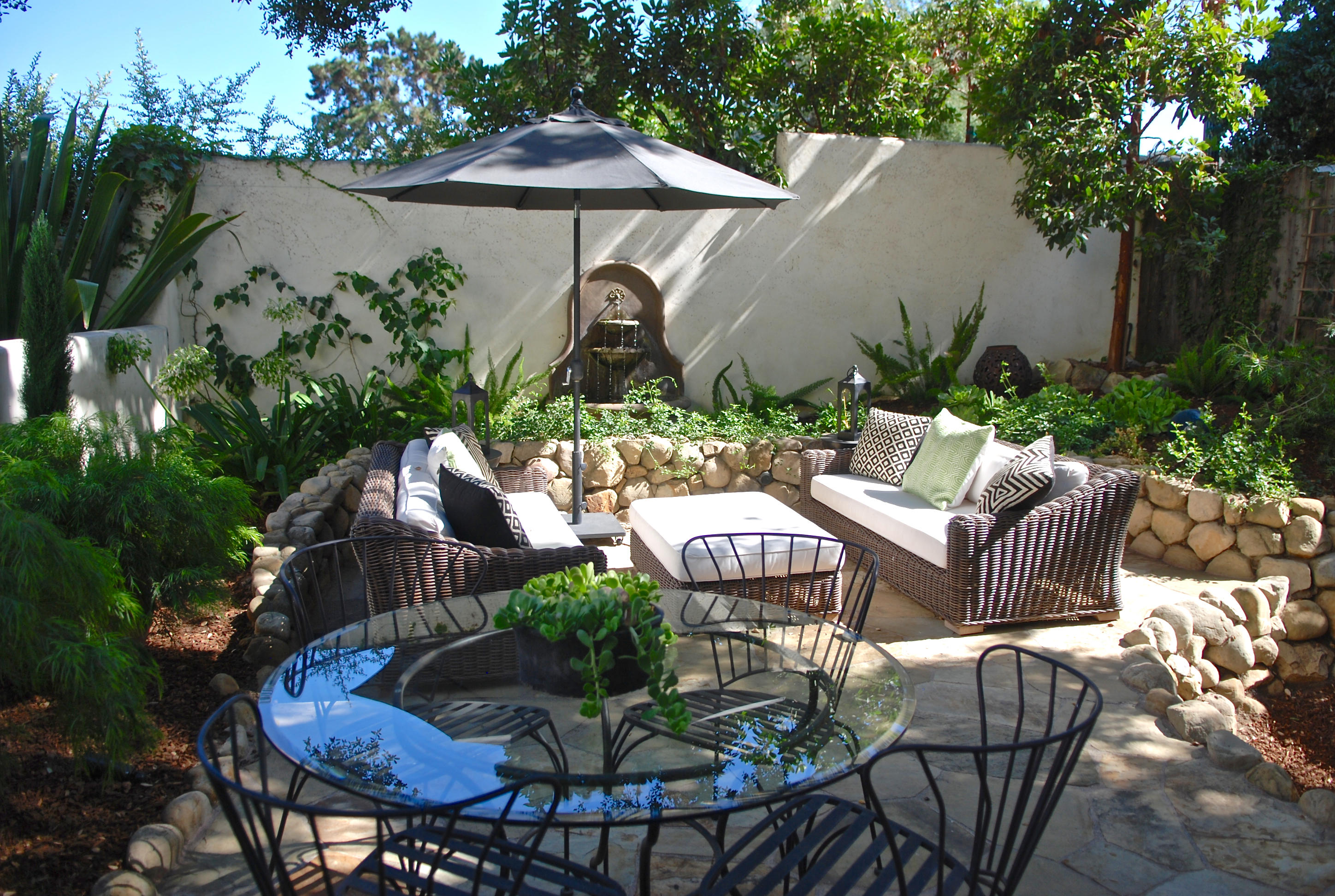 1011 Rinconada Road, Unit E Santa Barbara, CA 93101 - Photo 27 of 48 Back Patio