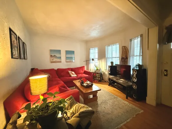 $3,500 | 263 Powder House Boulevard, Unit 1, Somerville, MA 02144