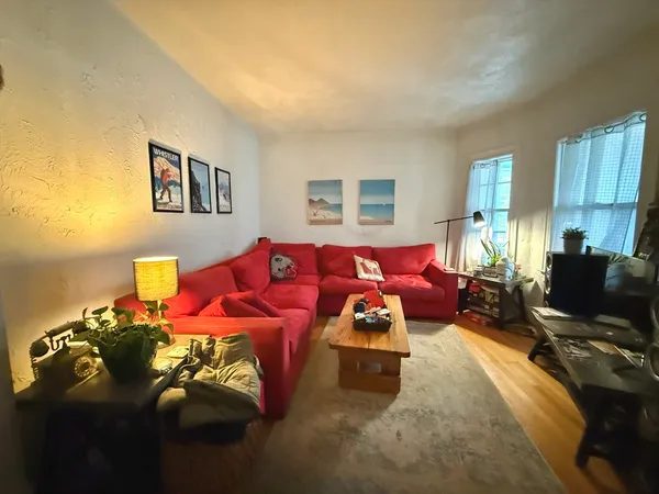 $3,500 | 263 Powder House Boulevard, Unit 1, Somerville, MA 02144