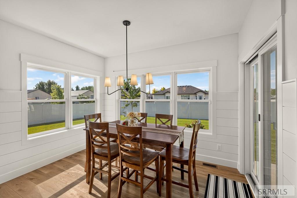 3042 Lin Road Idaho Falls, ID 83401 - Photo 19 of 68 Dining