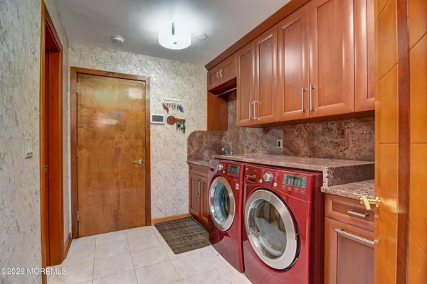 $1,550,000 | 9 Sherwood Court, Holmdel, NJ 07733