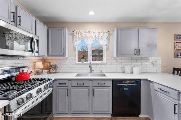 $579,900 | 6971 Carmen Court, Sun Valley, NV 89433