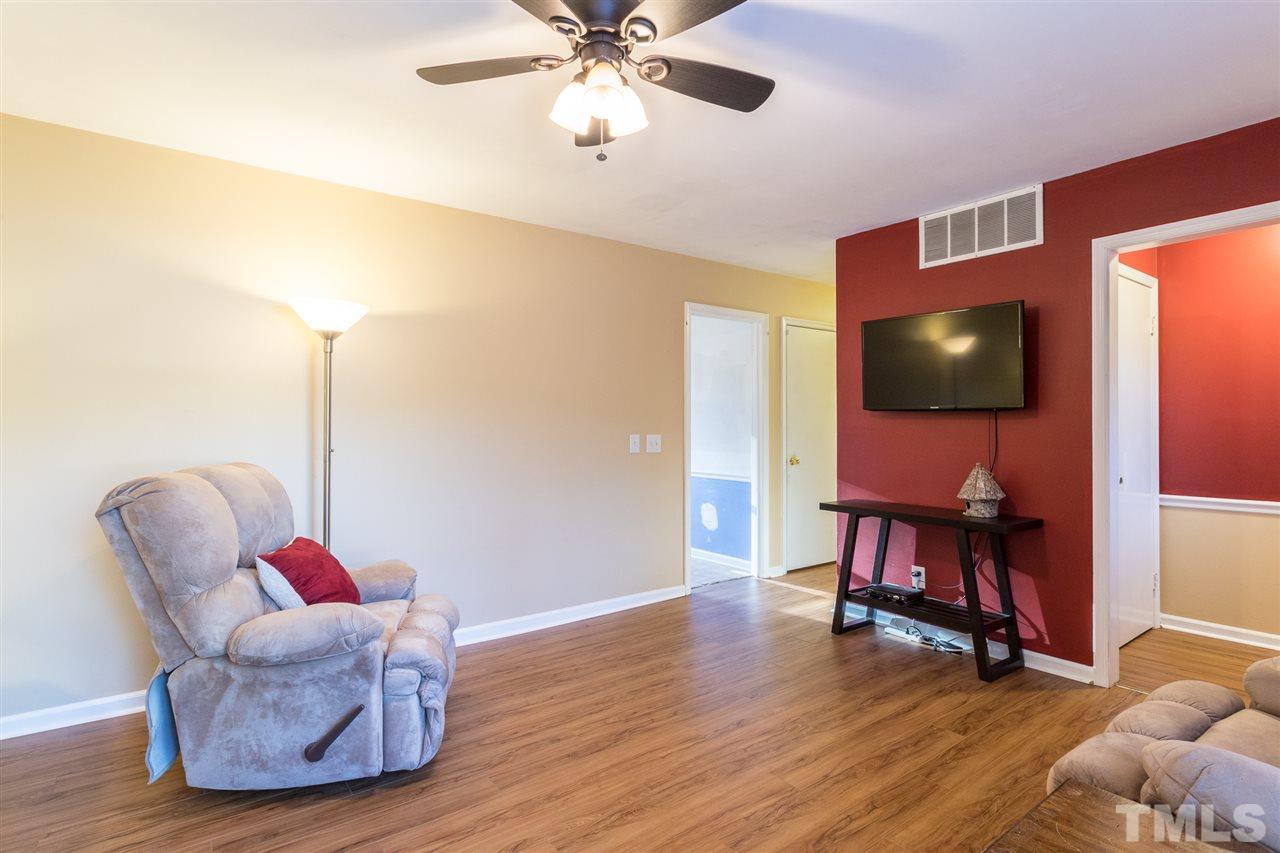 5904 Periwinkle Court Raleigh, NC 27609 - Photo 8 of 22