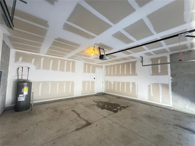 a view of an entrance of the house