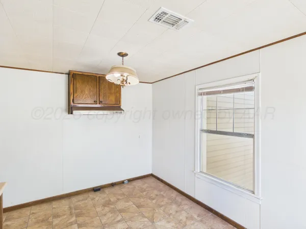 $120,000 | 812 Northeast 2nd Street, Dumas, TX 79029