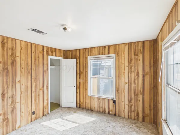 $120,000 | 812 Northeast 2nd Street, Dumas, TX 79029
