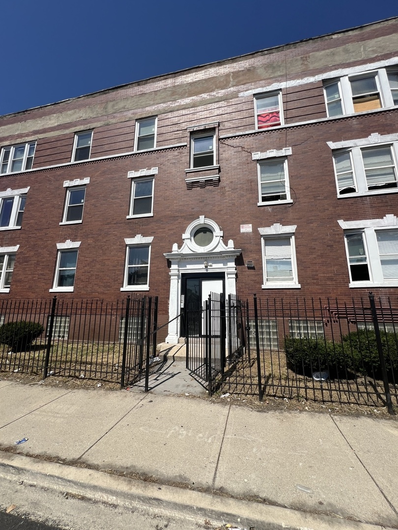 840 West 66th Street, Unit 3 Chicago, IL 60621 - Photo 1 of 7