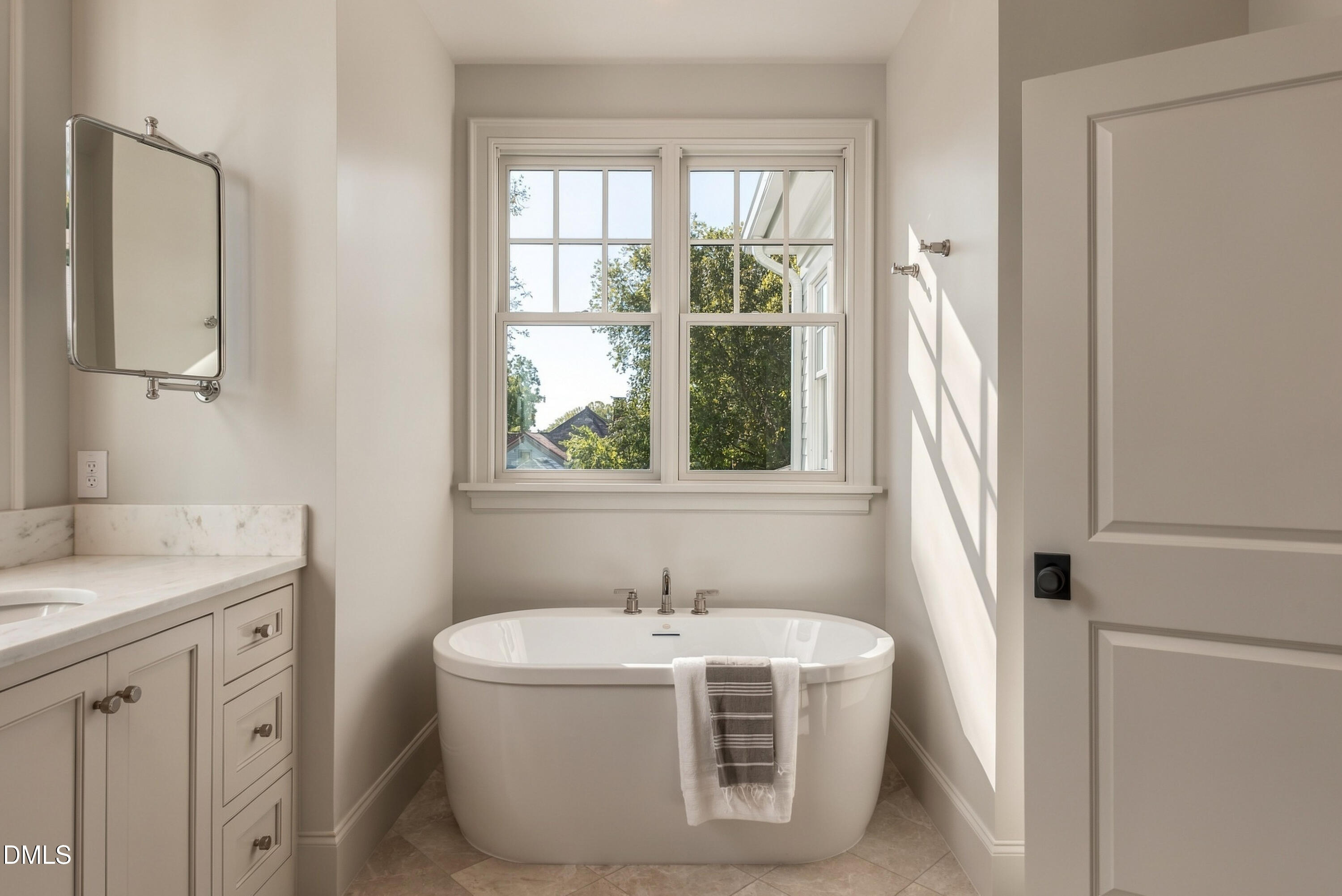 205 Park Avenue Raleigh, NC 27605 - Photo 41 of 61 Primary Bathroom