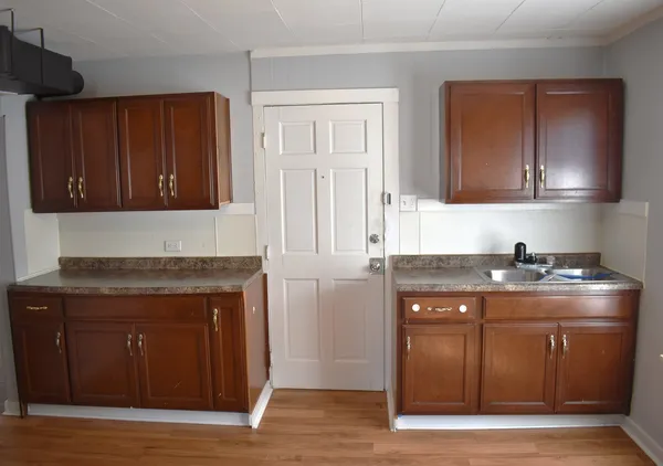 $340,000 | 1006 North Hickory Street, Joliet, IL 60435