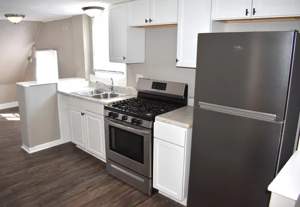 $340,000 | 1006 North Hickory Street, Joliet, IL 60435