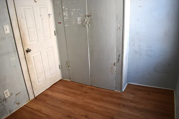 $340,000 | 1006 North Hickory Street, Joliet, IL 60435