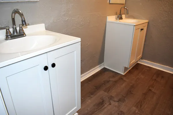 $340,000 | 1006 North Hickory Street, Joliet, IL 60435