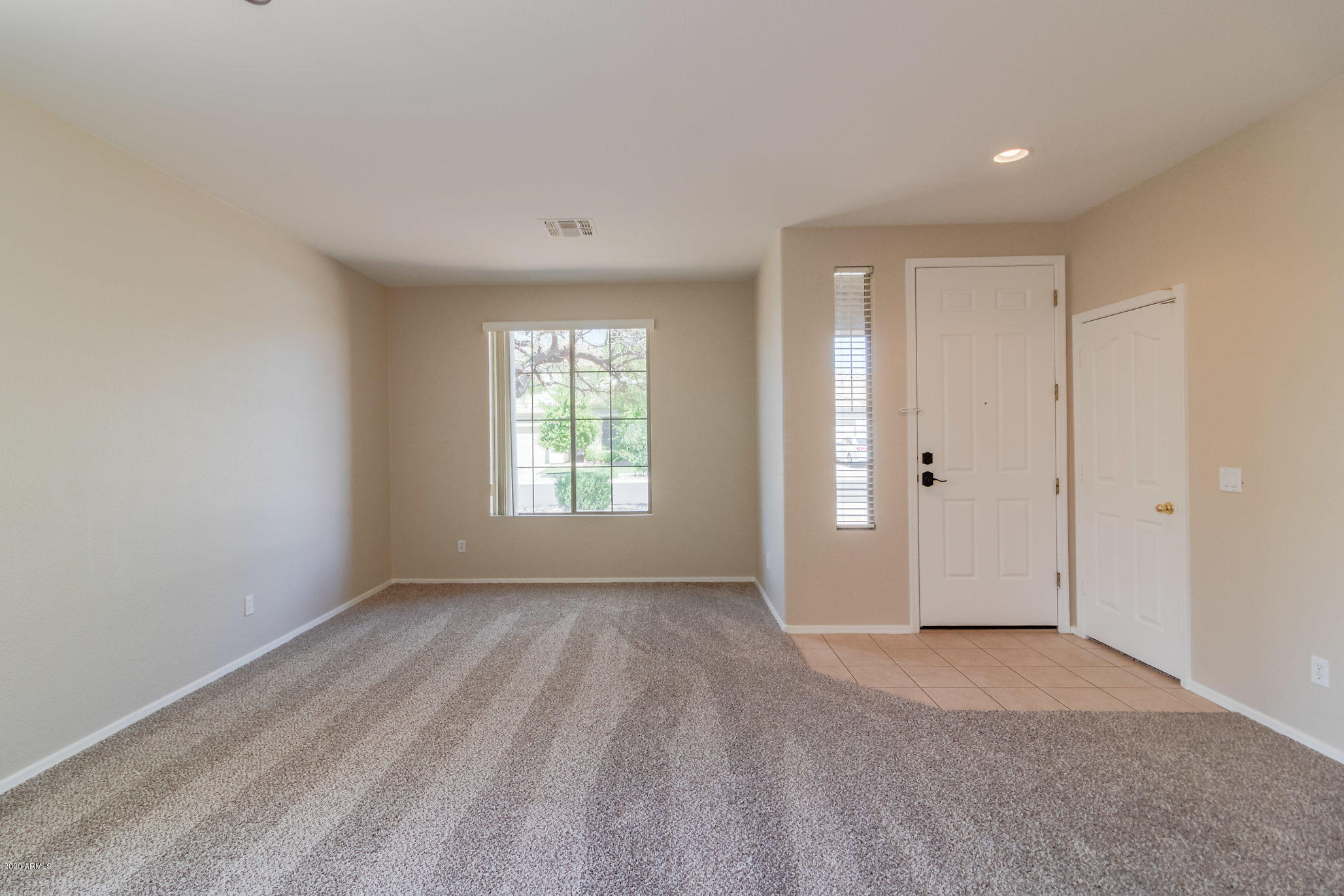 4170 South Splendor Place Gilbert, AZ 85297 - Photo 9 of 47 031-4170SSplendorCt-Gilbert-AZ-85297-sma